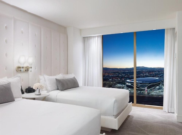 Delano Las Vegas At Mandalay Bay image 16